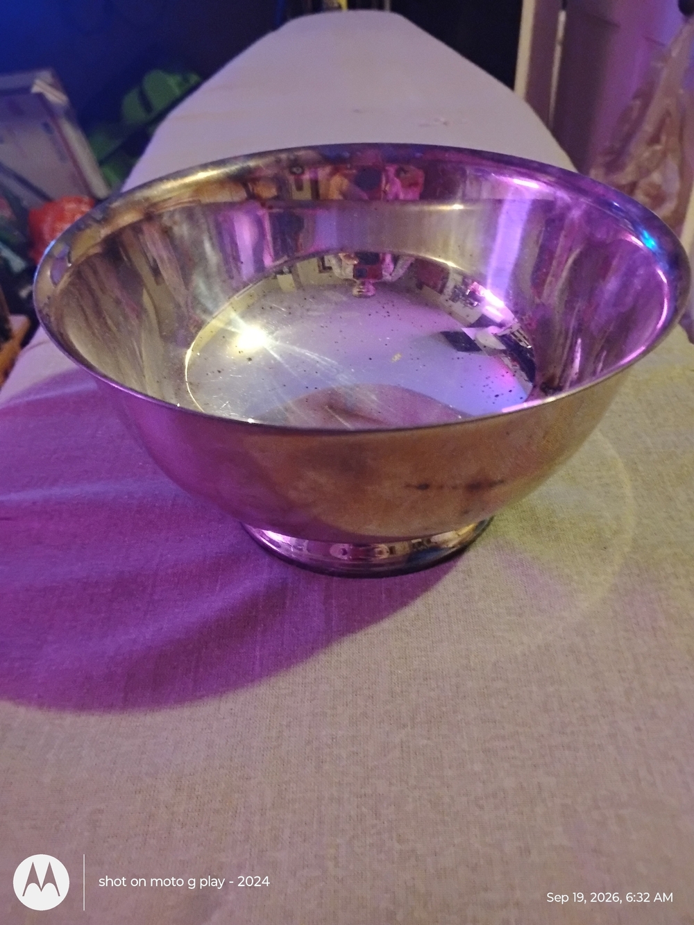 Polished Silver Decorative Bowl - Elegant Accent